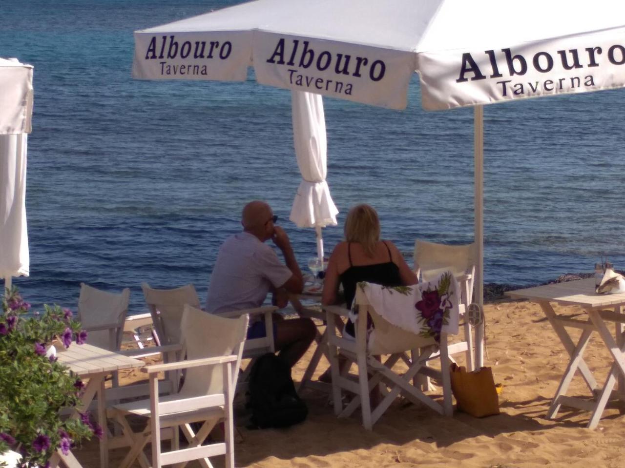 Hotel Albouro Seafront 3*