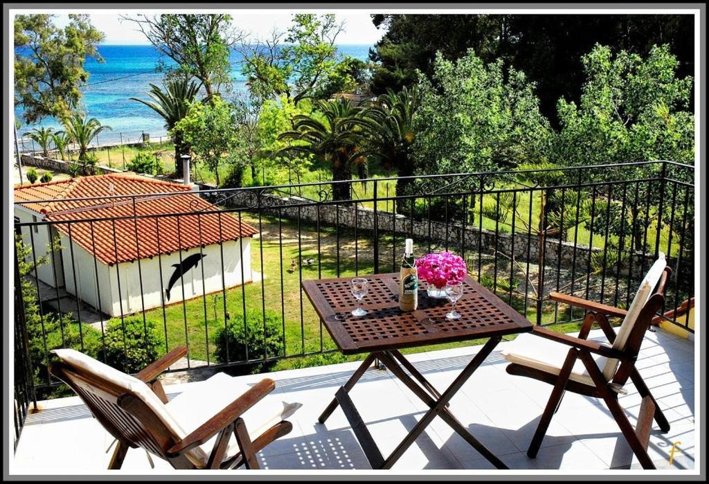 Hotel Albouro Seafront 3*